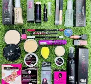 17 in 1 Ultimate Makeup Deal – Complete Cosmetic Kit with Lipsticks, Foundation, Concealer & More