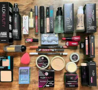 Ultimate Makeup Deal – 20 in 1 Comprehensive Beauty Set